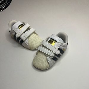 Adidas baby crib shoes